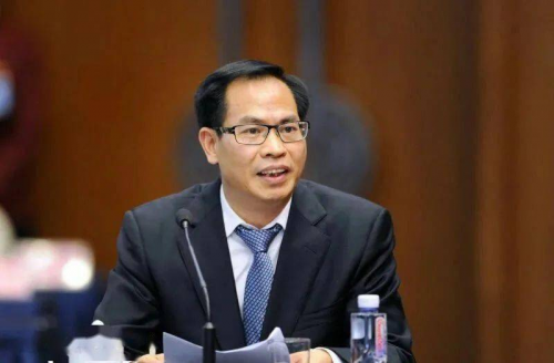 全國(guó)人大代表柯云峰：擴(kuò)雙通道藥房范圍，促M(fèi)TM慢病藥學(xué)服務(wù)升級(jí)